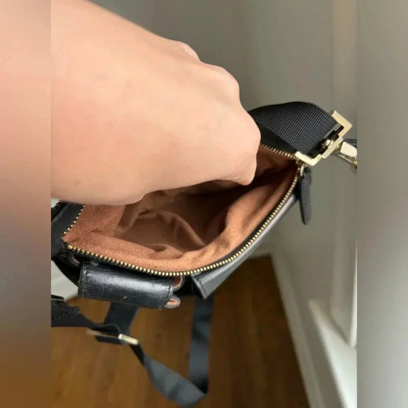 DKNY Black Leather Sling Back Bag - Picture 7 of 10